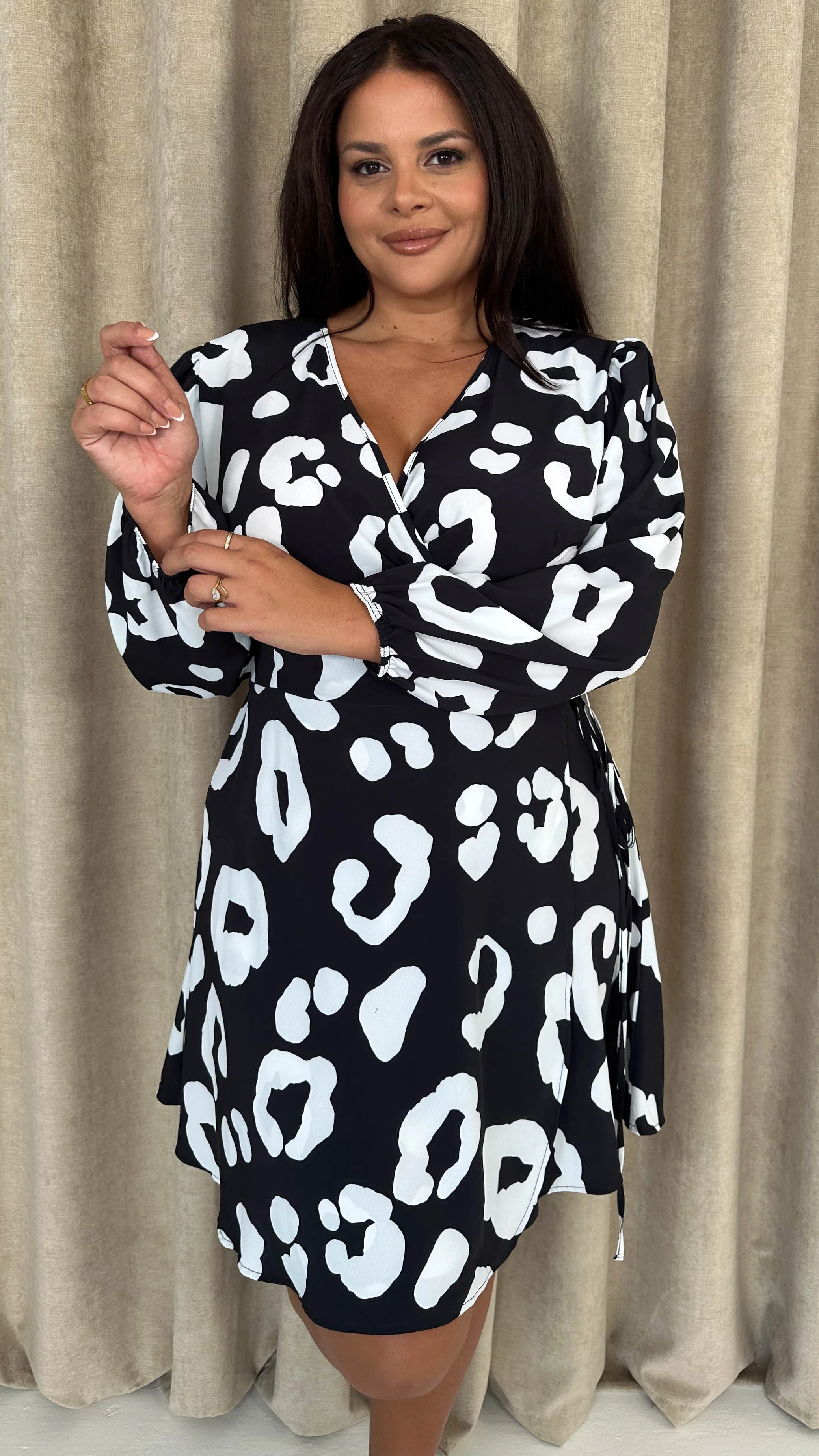 CurveWow Balloon Sleeve Wrap Mini Dress Black & White Leopard - Insurauncei