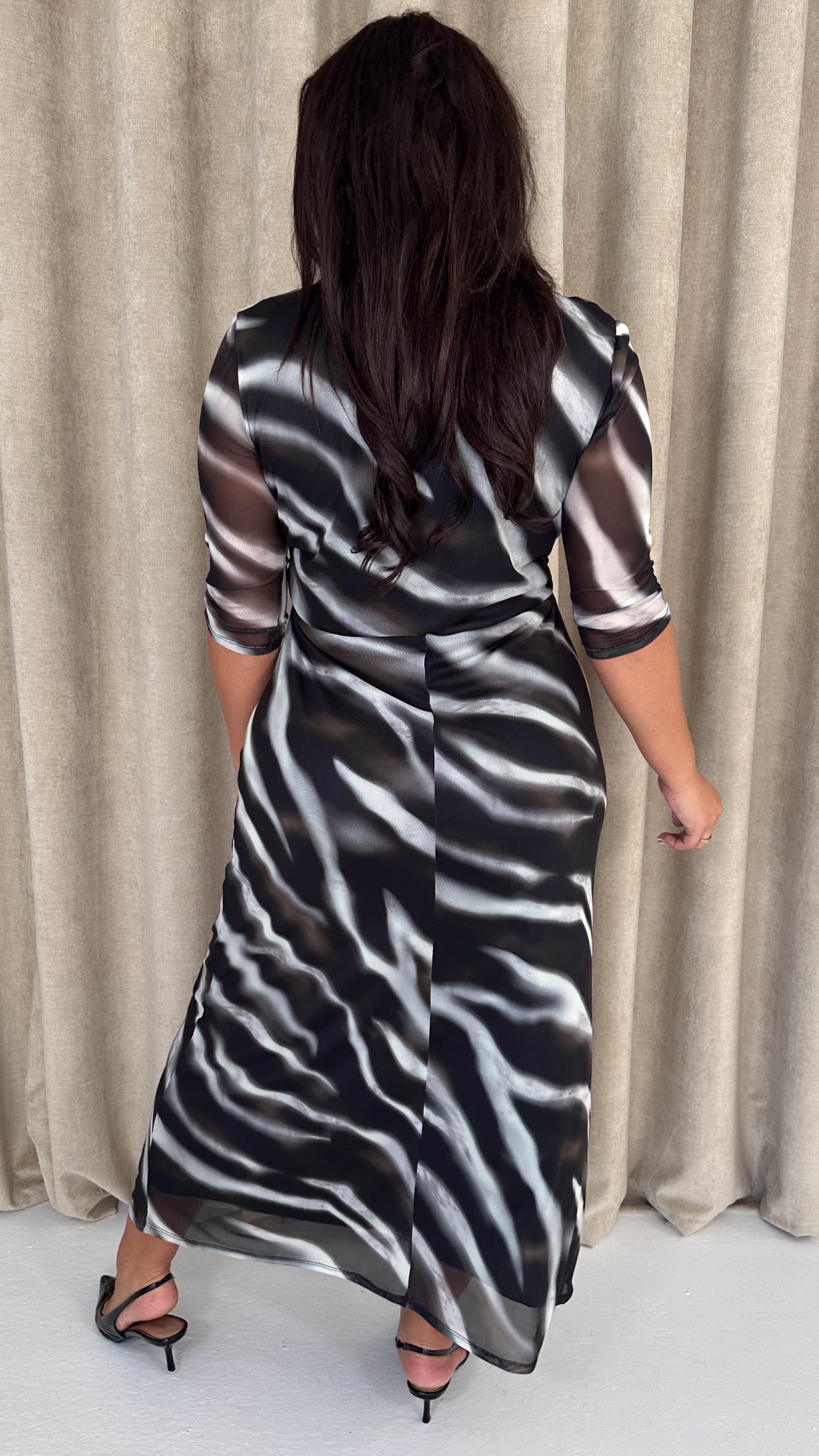 CurveWow Ruched Chest Keyhole Maxi Dress Tye Dye - Insurauncei