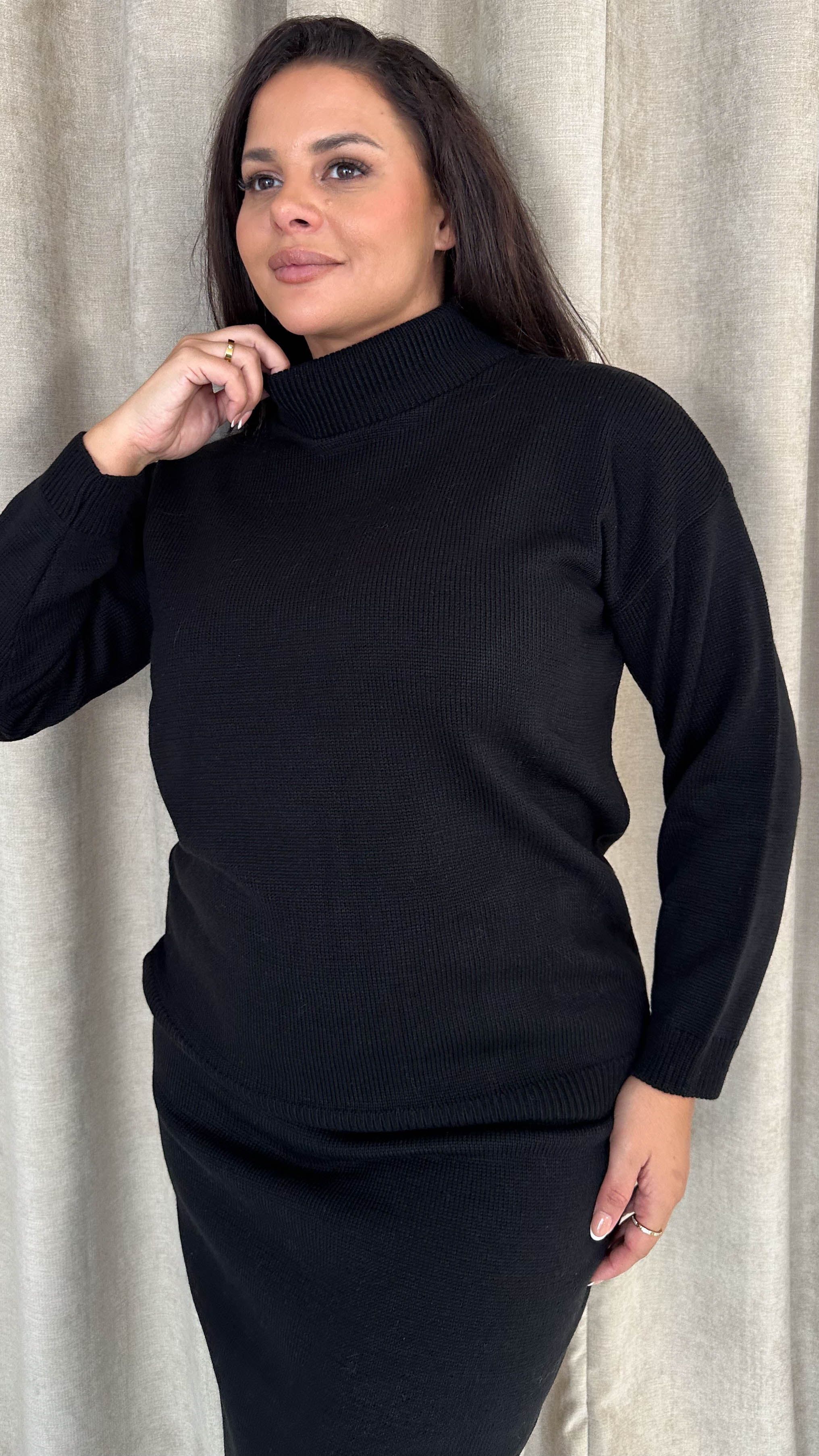 CurveWow Knitted Midi Skirt & Jumper Co-Ord Black - Insurauncei