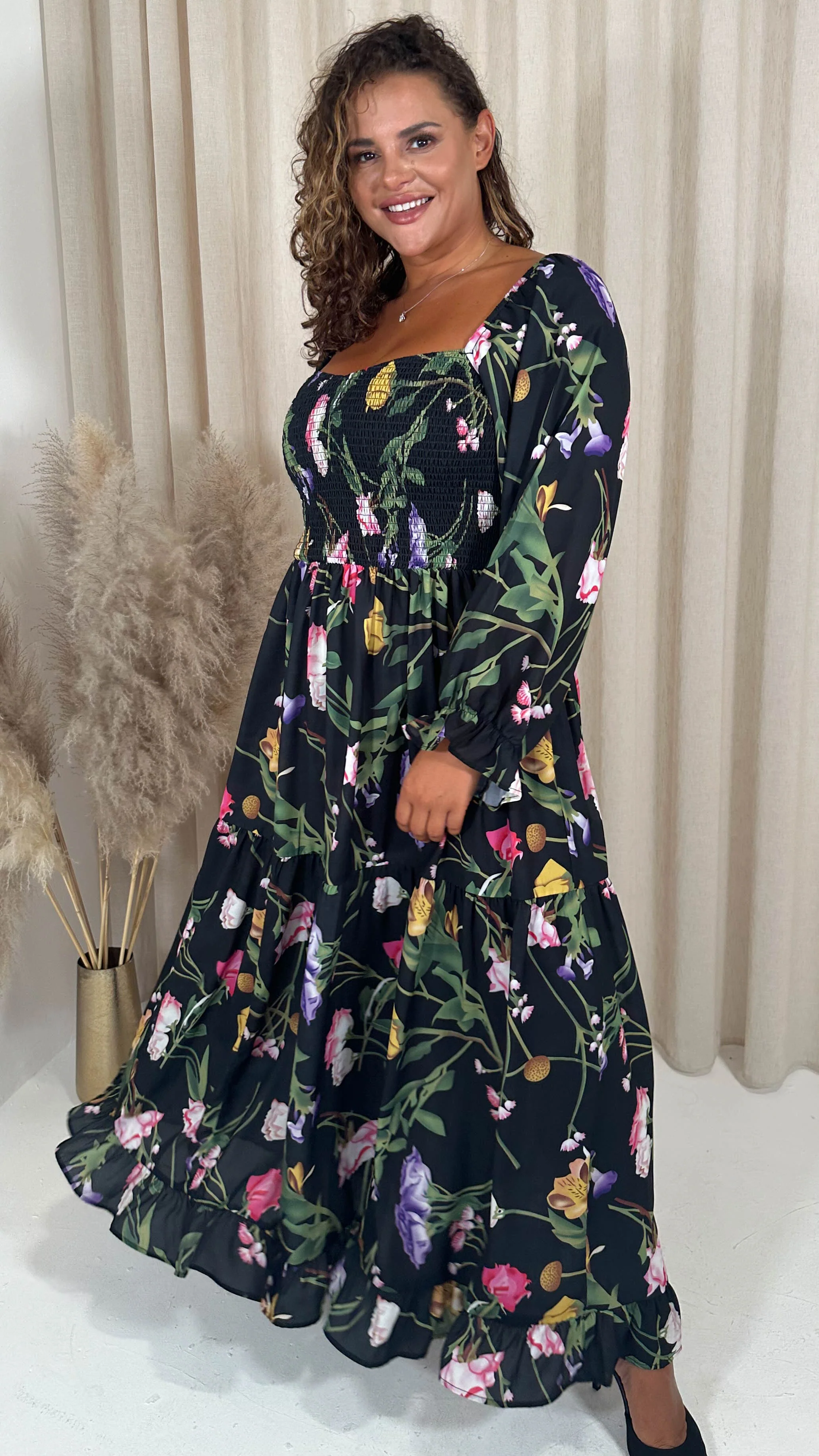 CurveWow Shirred Top Maxi Dress Black Floral - Insurauncei