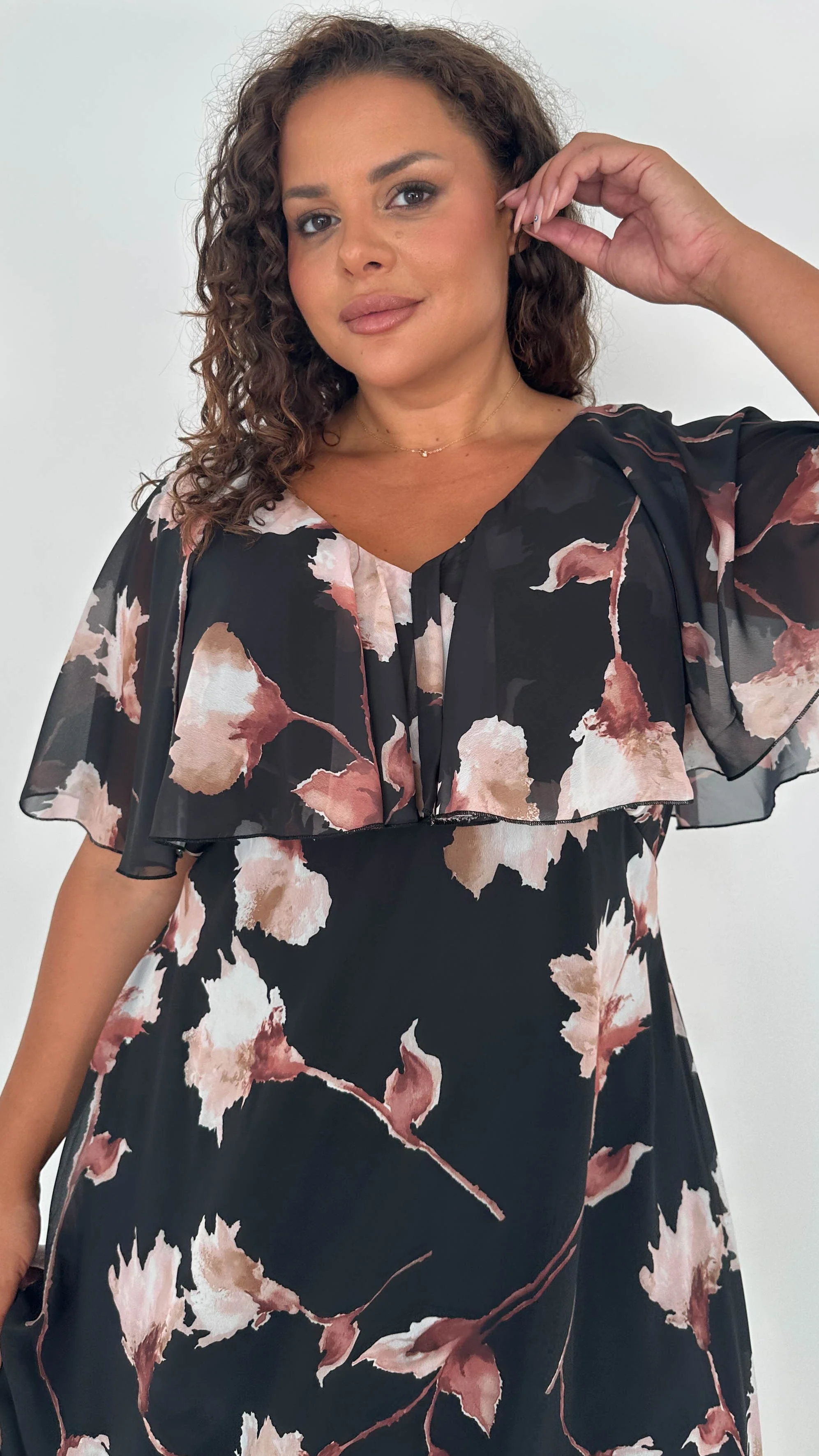 CurveWow Cape Frill Midaxi Dress Black Floral - Insurauncei