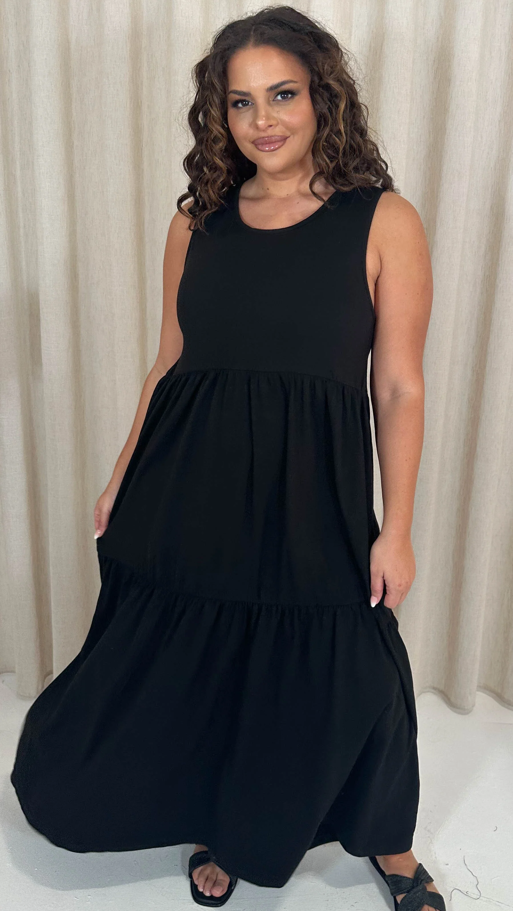 CurveWow Basic Maxi Tiered Dress Black - Insurauncei