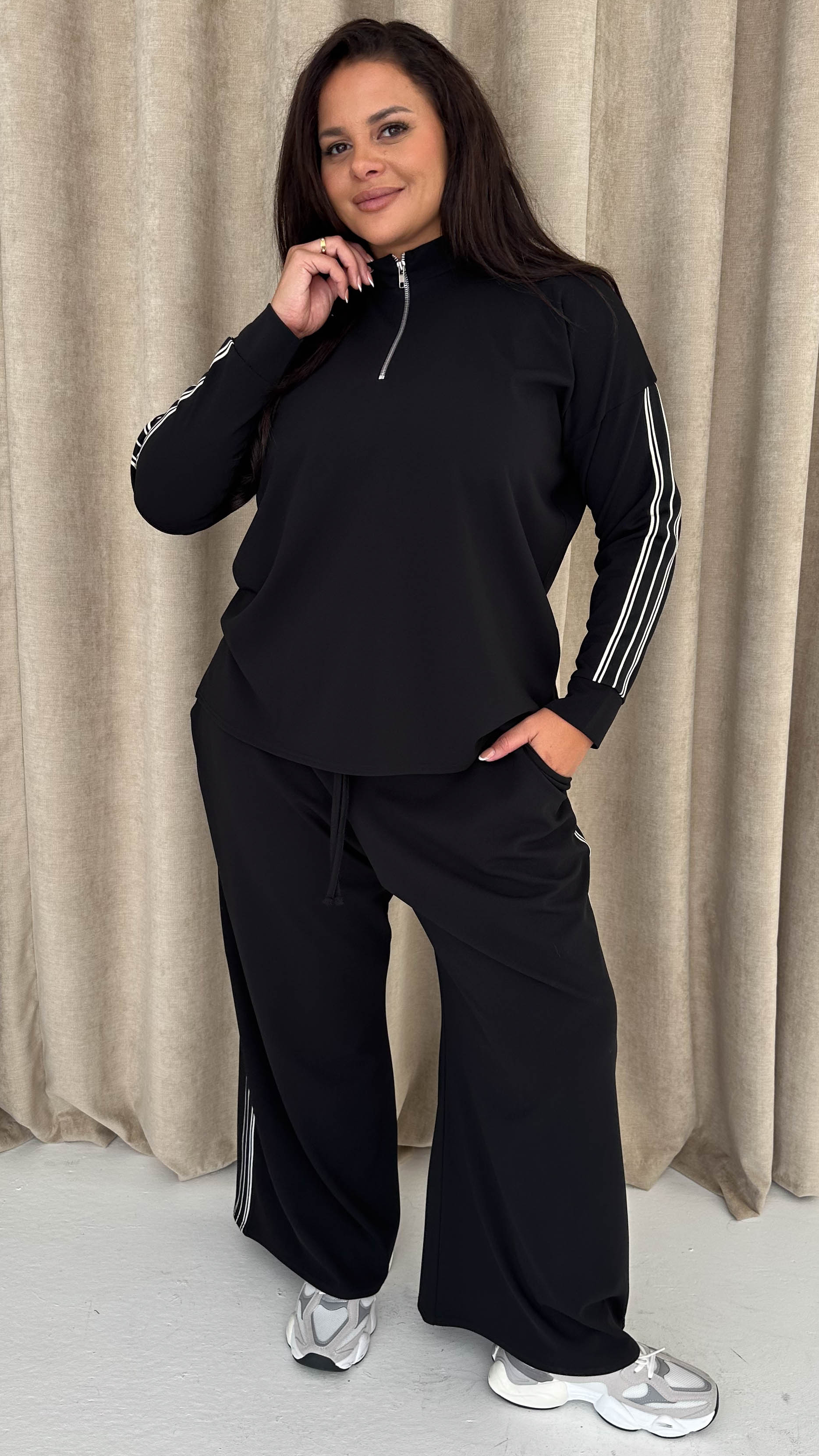 CurveWow Half Zip Tape Shoulder Top Black - Insurauncei