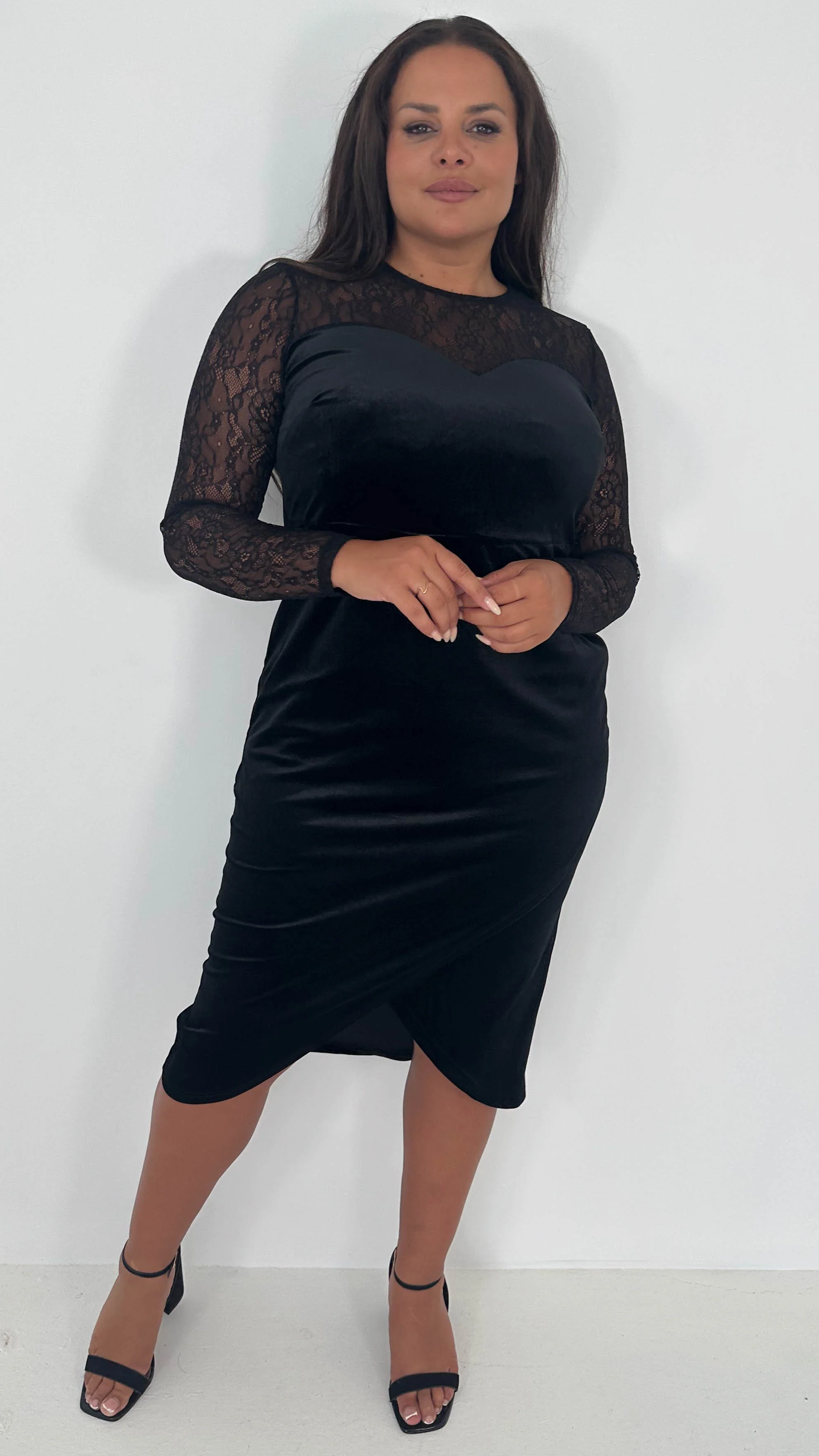 CurveWow Lace Detail Velvet Wrap Midi Dress Black - Insurauncei