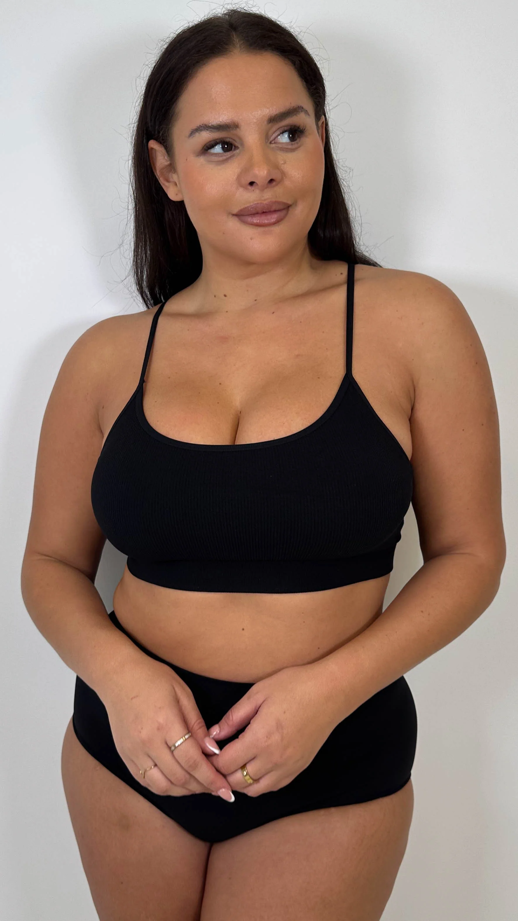 Ribbed Seam-Free Bralette Black - Insurauncei