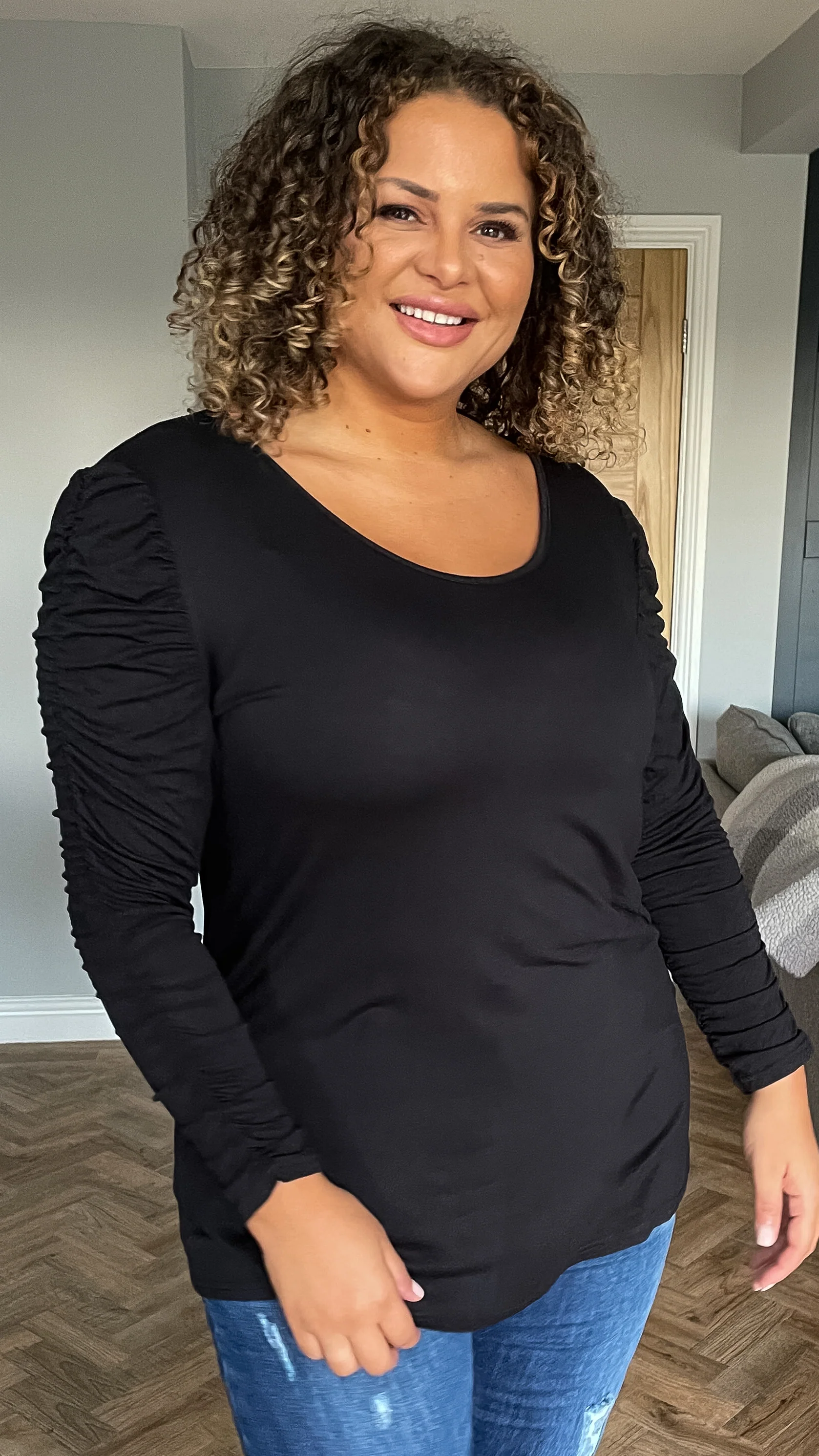CurveWow Ruched Sleeve Top Black - Insurauncei