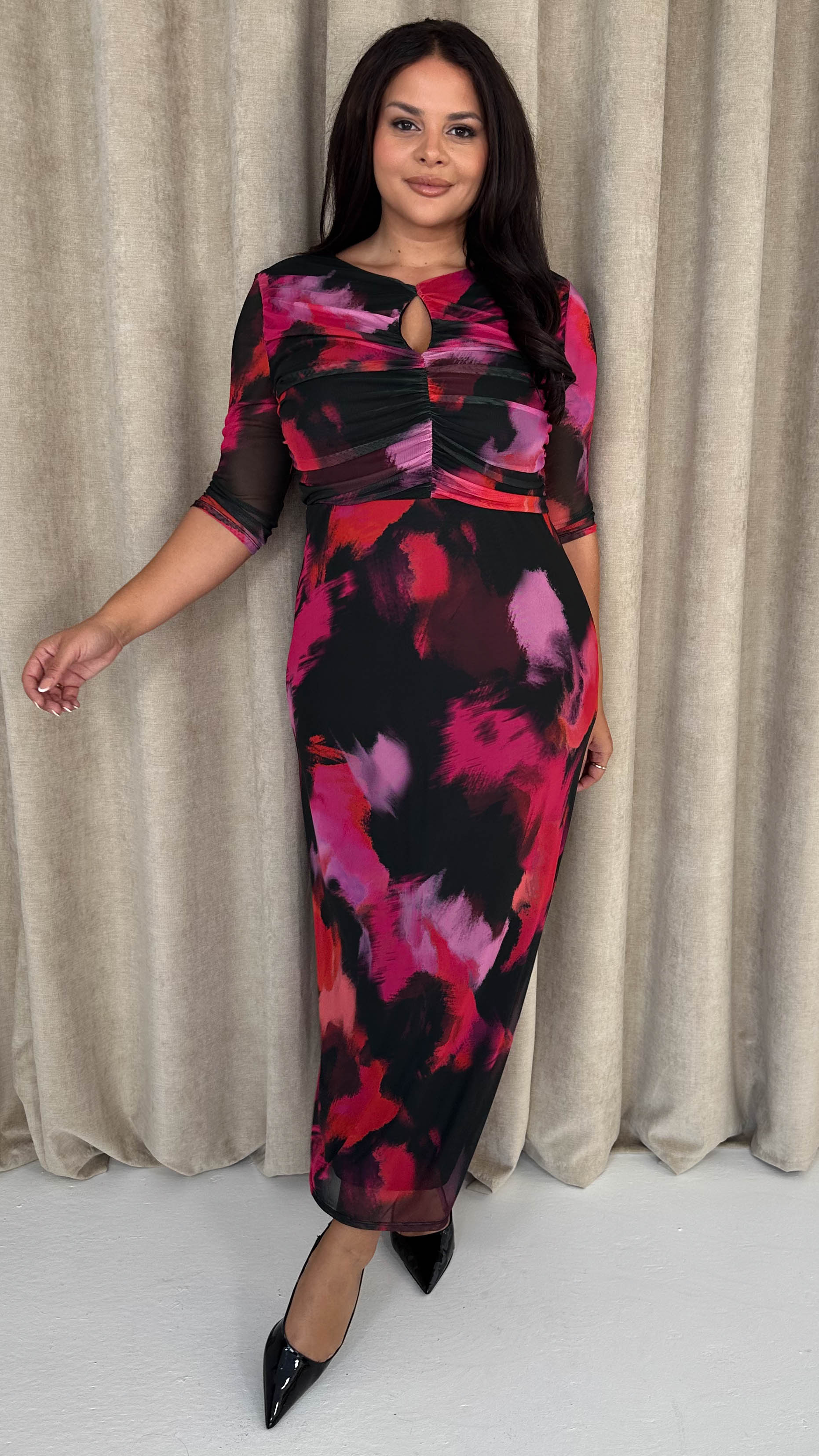 CurveWow Ruched Chest Keyhole Maxi Dress Pink Brush Stroke Print - Insurauncei