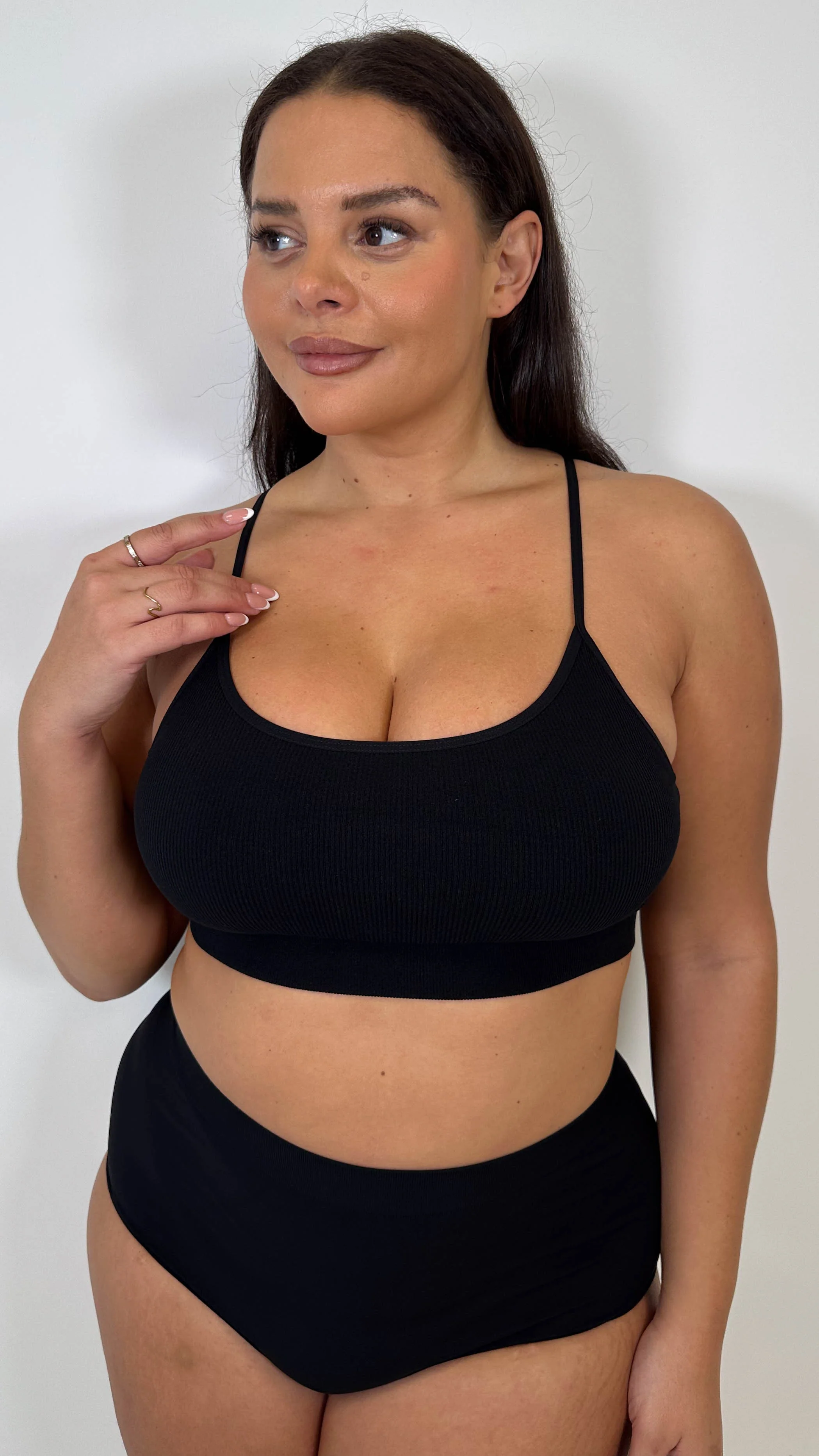 Ribbed Seam-Free Bralette Black - Insurauncei