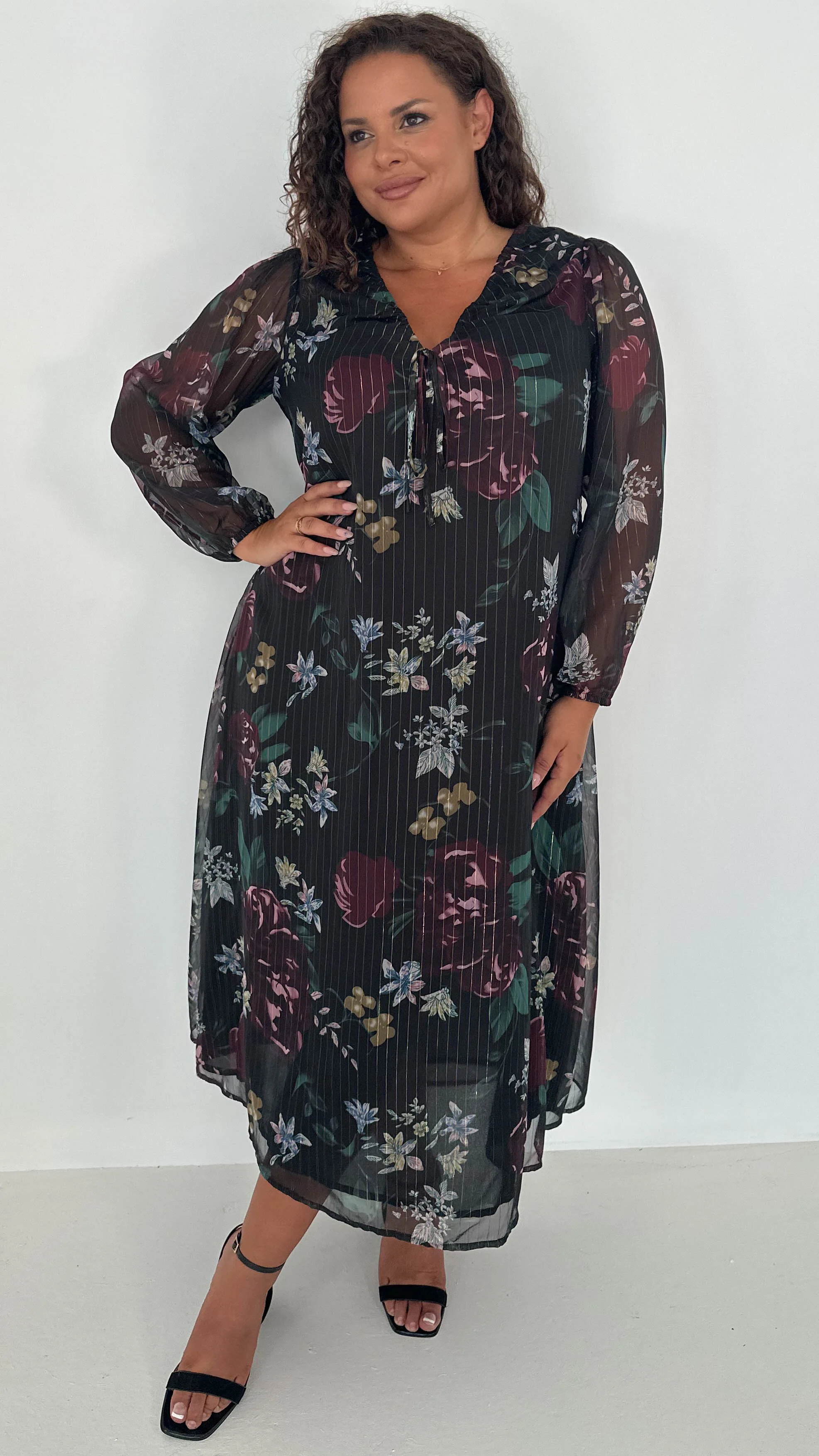 CurveWow V-Neck Tie Detail Maxi Dress Black Floral - Insurauncei