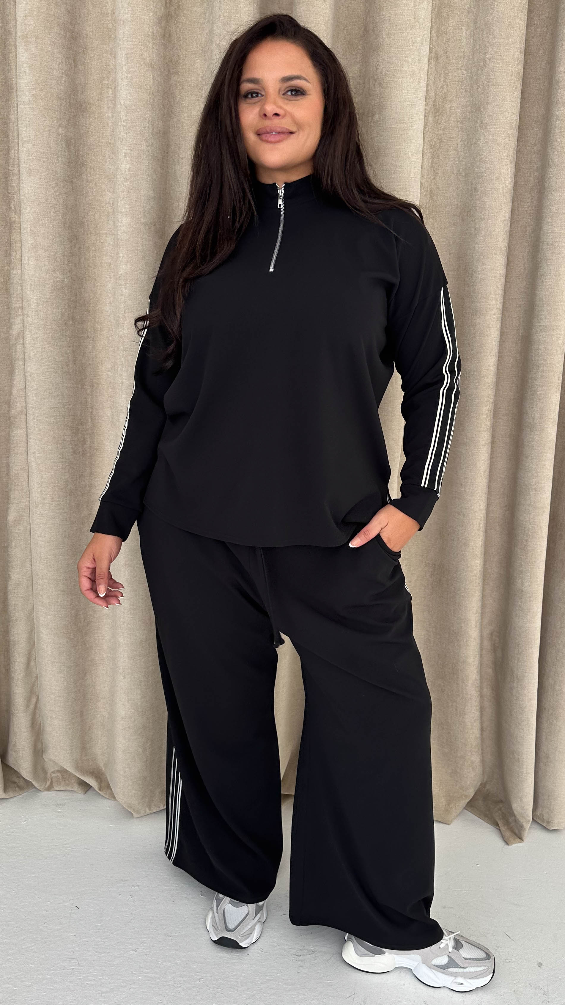 CurveWow Half Zip Tape Shoulder Top Black - Insurauncei